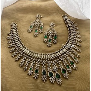 Royal AD Flower Leaf Tear Drop Neckpiece - Green