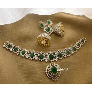 Royal AD Flower Pendant Short Neckpiece - Green