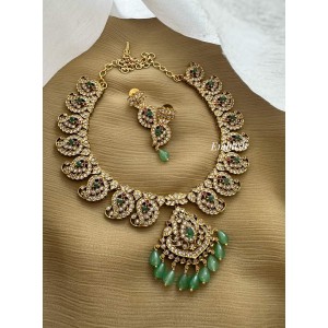 Antique Kemp AD Stones Mango Flower Pendant Short Neckpiece - Green