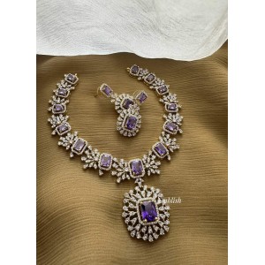Ad Simple Chic Neckpiece - Purple