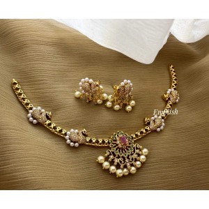 AD Flower Pendant with Peacock Hasli Neckpiece