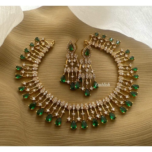Diamond Look alike AD Tear Drop Short Neckpiece - Green Diamond Look alike AD Tear Drop Short Neckpiece - Green