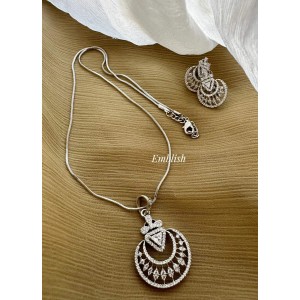 Simple Elegant AD Stones Silver Flower Pendant Set