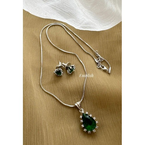 Simple Elegant AD Stones Flower Drop Pendant Set - Green