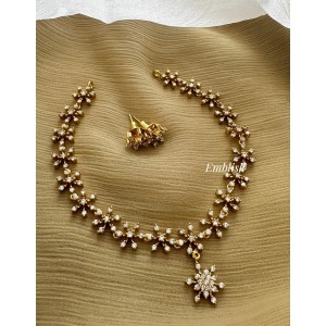 Antique AD Flower with Flower Pendant Short Neckpiece