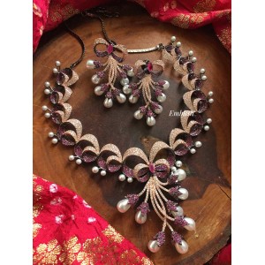 Grand Royal Ad stones pearl studded neckpiece 