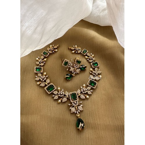 AD Designer Flower Leaf Tear Drop Neckpiece - Green