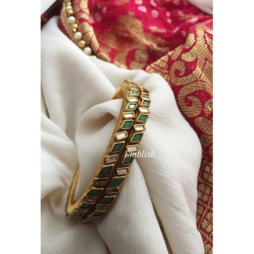 Silk Thread Zigzag Kundan Stone Bangle - Green