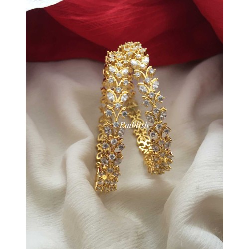 Gold polish Ad stones leaf like bangle 