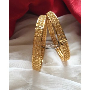 Gold polished Rectangle kids bangles