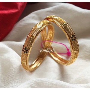 Flower Mango filgree Gold Bangle