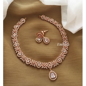 Rosegold Ad Flower Neckpiece 