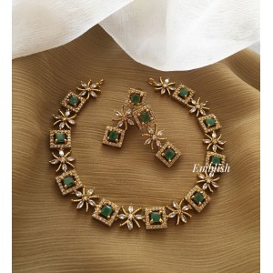 Ad Flower Square Neckpiece- Green