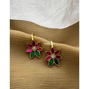 Kundan Jadau Elegant Flower Bugadi Earrings - Red with Green Kundan Jadau Elegant Flower Bugadi Earrings - Red with Green