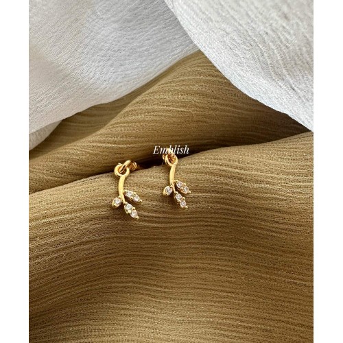AD Gold alike Pierced Elegant Leaf Bugadi Earrings AD Gold alike Pierced Elegant Leaf Bugadi Earrings