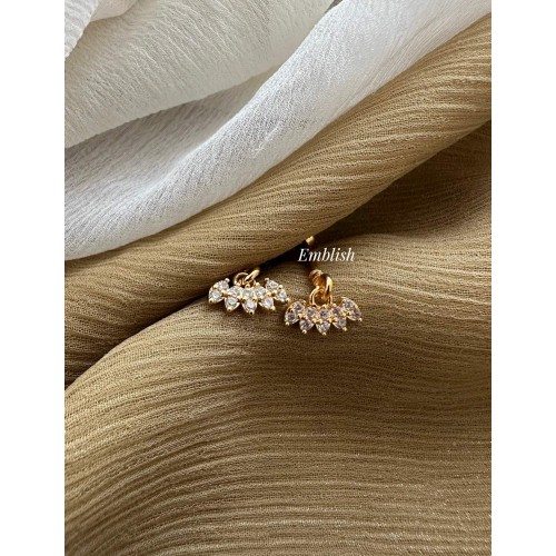 AD Gold alike Pierced Trendy Unique Leaf Bugadi Earrings AD Gold alike Pierced Trendy Unique Leaf Bugadi Earrings