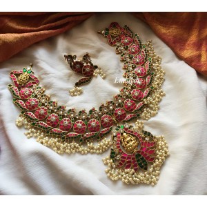 Lotus Lakshmi kundan jadau guttapusalu neckpiece