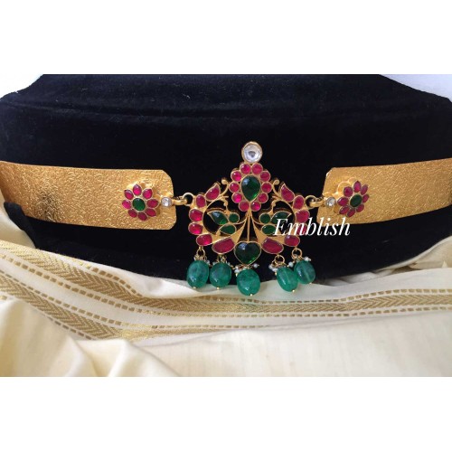Kundan Jadau flower with green beads single Pendant hipbelt