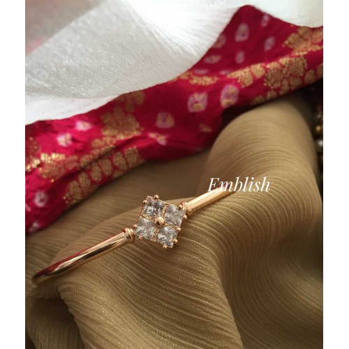 Diamond shape Ad stones kada 
