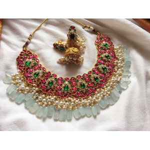 Kundan Jadau Antique Royal Flower Short Neckpiece.