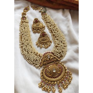 Non Idol Pearl layer Neckpiece