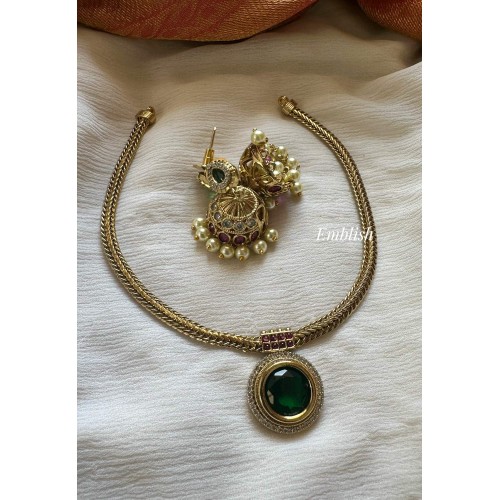 Antique AD Stone Short Elegant Neckpiece