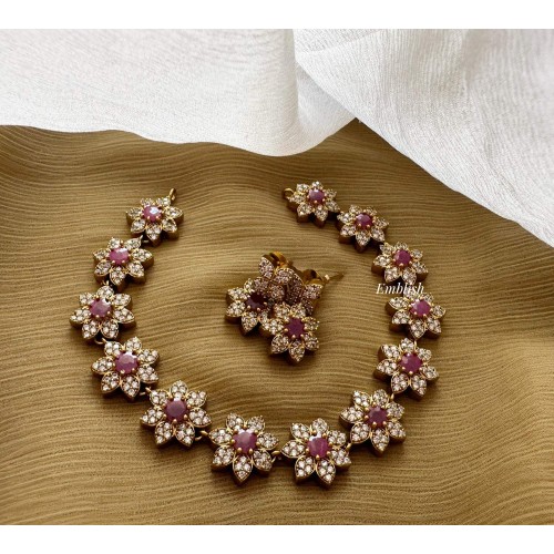 AD Small Flower Neckpiece - Red 