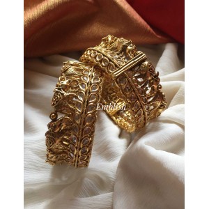 Antique Kundan Leaf Hathi Bangles