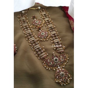 Kemp pattern Royal neckpiece-red with green -pearls 