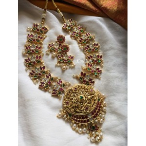 Antique Gold alike Lotus Kemp with Pearl Neckpiece - Red with Green