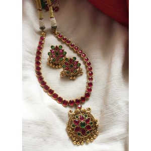 Kemp Flower Attigai with Gold beads