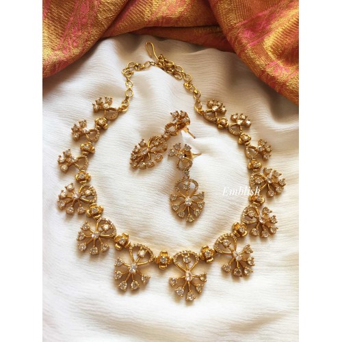 Ad stones Flower diamond shape Neckpiece 