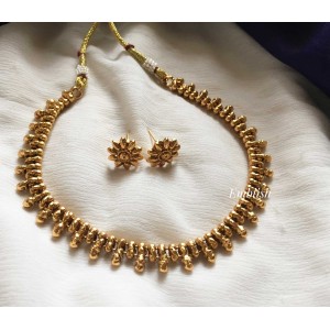 Gold alike Leaf simple Neckpiece