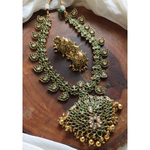 Kemp Flower with Double Peacock Mango Neckpiece - Green