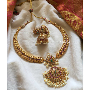 Gold alike simple hasli pendant neckpiece 