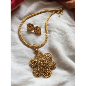 Flower Shape with flower Intricate Pendant set