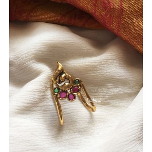 Kemp Peacock with Flower V shape Finger Ring 