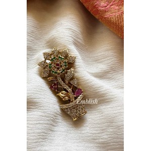 Beautiful Flower Pot Saree Pin