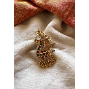 Beautiful Dancing Peacock Saree Pin