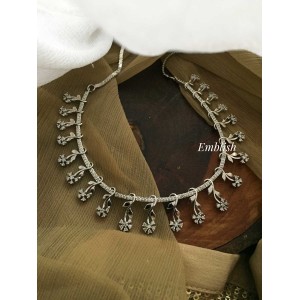 AD Stone like a Flower Silver Neckpiece