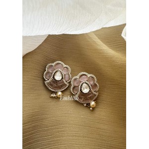 Victorian Kemp Flower Pearl Drop Stud - Pastel Pink