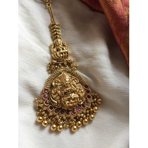 Lakshmi with Leaf Gold Drops Tikka - Red 