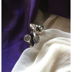 92.5 silver White stone up down  toe ring