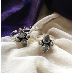 92.5 silver White stone Shape toe ring