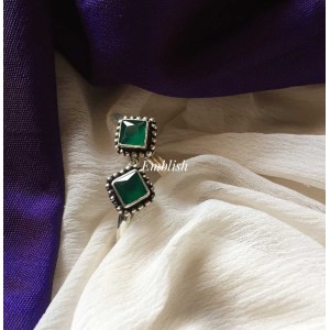 92.5 silver Green stone diamond shape toe ring