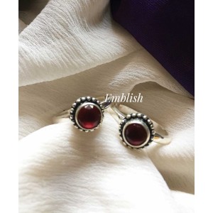 Red circle 92.5 silver toe ring