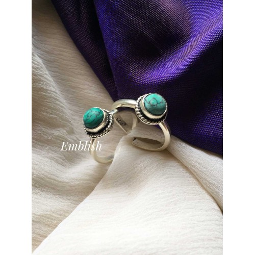 Turquise circle 92.5 silver toe ring