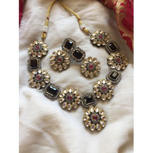 Victorian Kundan Flower Rectangle Neckpiece - Black