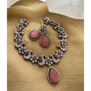 Victorian Flower Peacock Leaf Intricate Tear drop Neckpiece - Pink