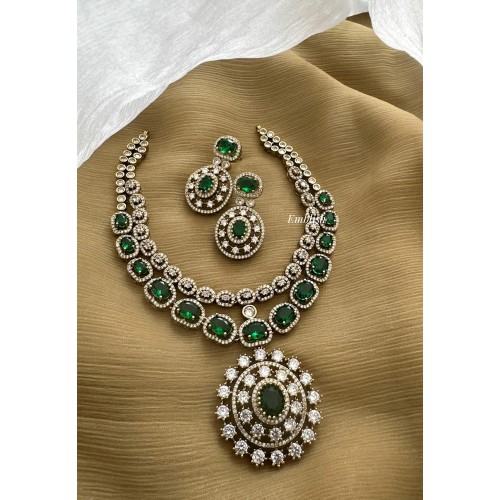 Royal Victorian Flower Pendant Double Layer Neckpiece- Green 